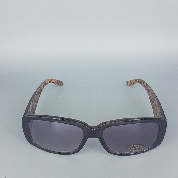 UV Brown Cheetah Sunglasses - Picture 2 of 6